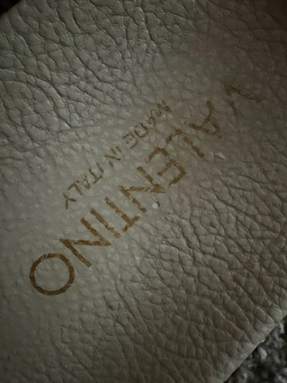 🔥 Valentino Authentic White Logo Pattern Slide Sandals - Picture 2 of 5